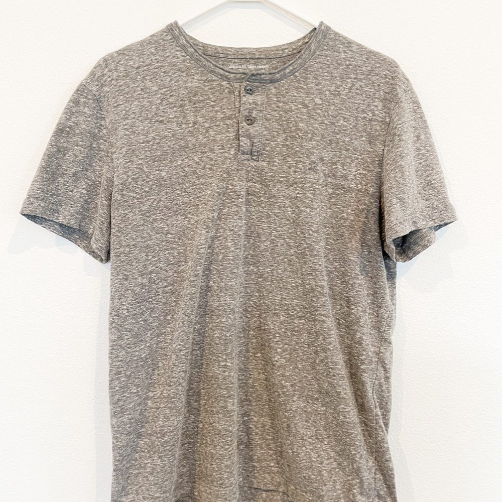 American Eagle athletic fit Tee